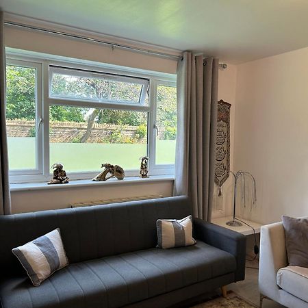One Bedroom Flat In Chiswick W4 London Exterior foto